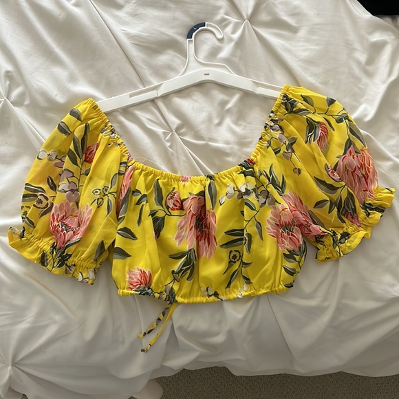 South Moon Under Cropped Top - Picture 3 of 3